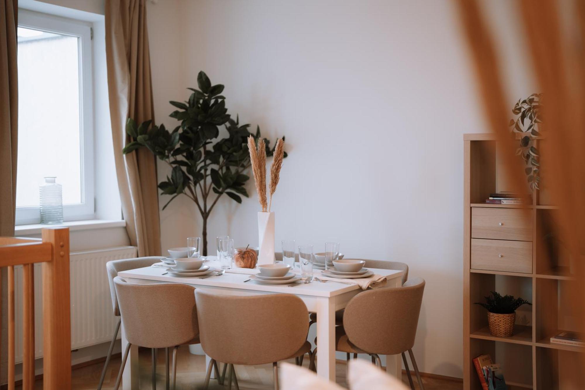 90Qm, 3 Bedrooms, Near Schoenbrunn, Balcony - Axara Housing Wien Eksteriør billede