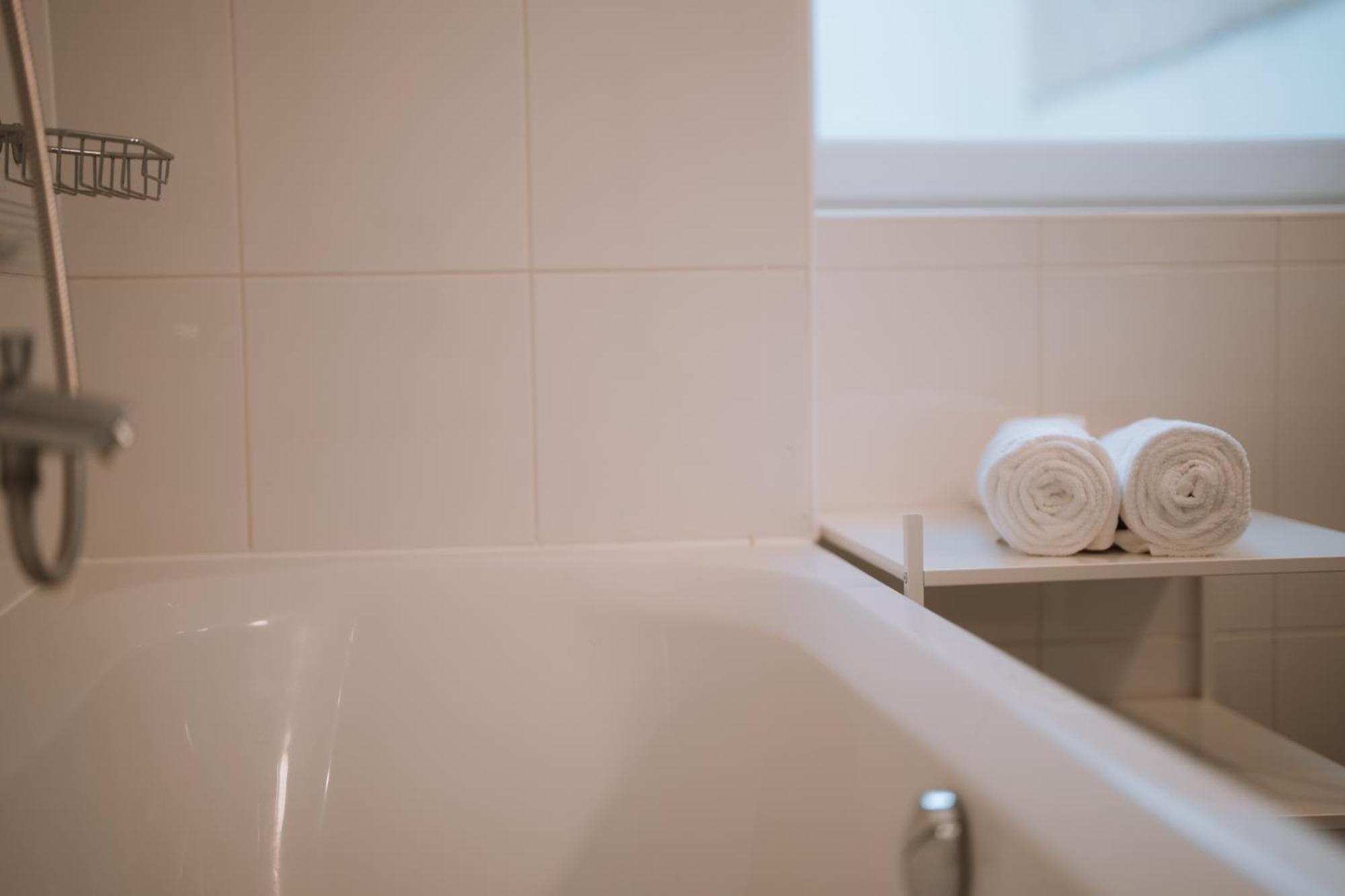 90Qm, 3 Bedrooms, Near Schoenbrunn, Balcony - Axara Housing Wien Eksteriør billede